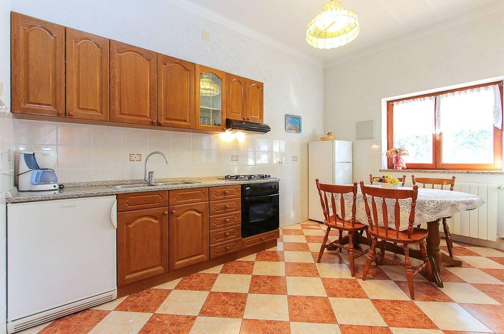 Apartment Lili *